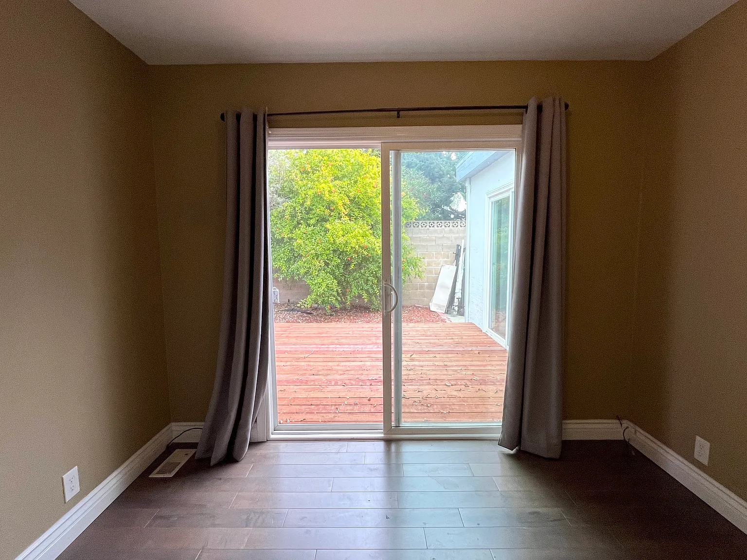 4825 Los Arboles Pl — Photo 1