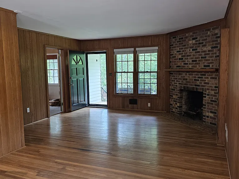 103 Pemberton Dr — Photo 5