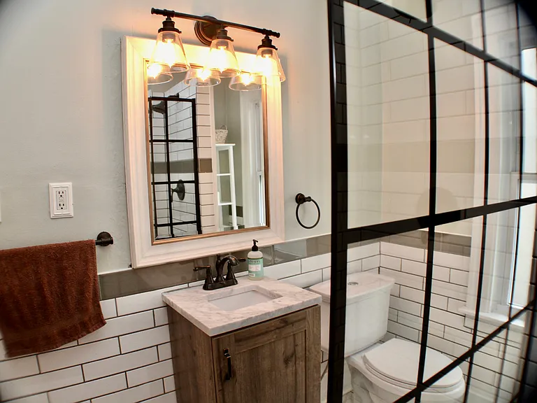 310 College St #1 — Photo 7