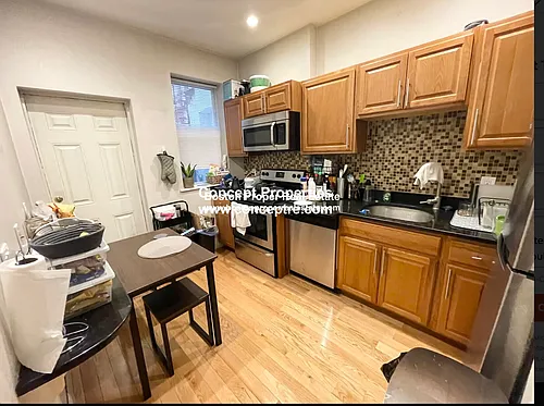 51 Joy St #1R Photo 1