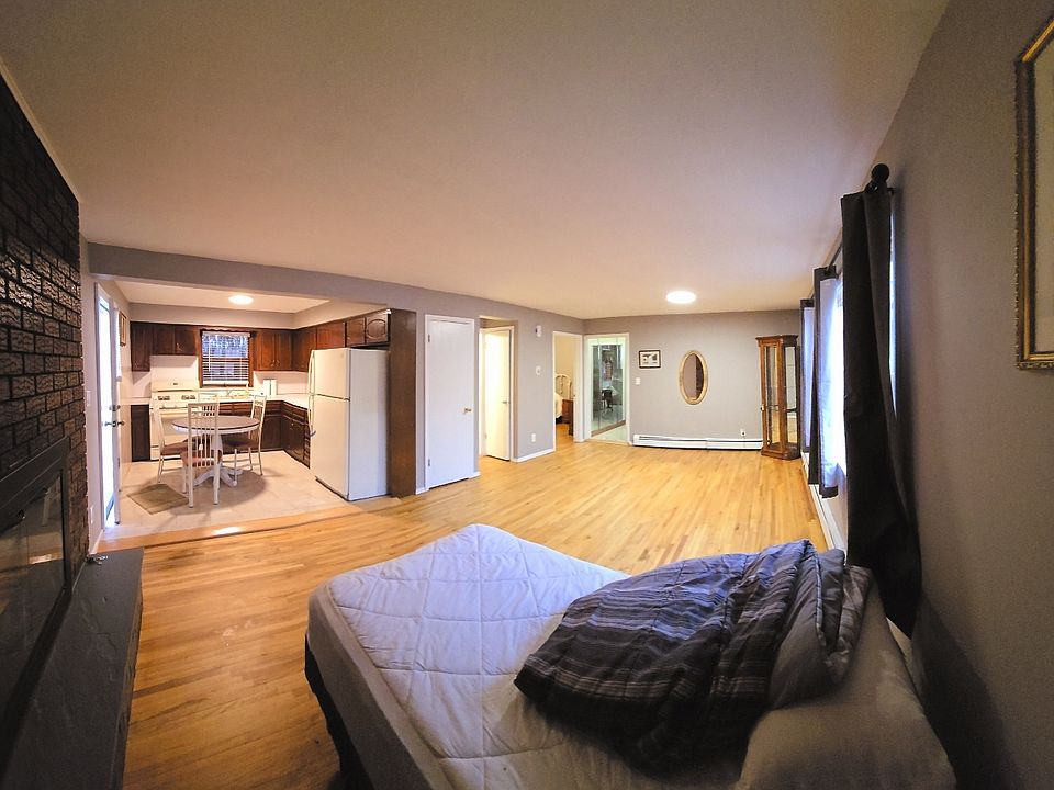 1st image of 15607 Cryders Ln