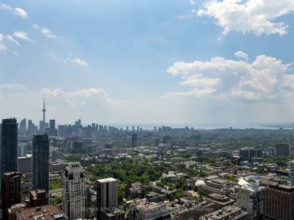 50 Yorkville Ave #5202, Toronto, ON M4W 0A3
