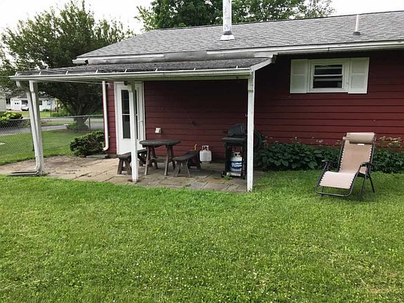 2nd image of 7 Bolton Dr