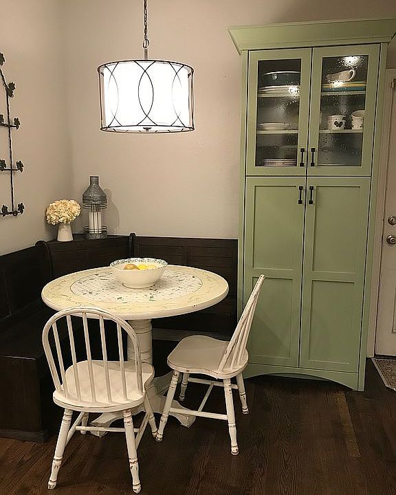 Cute dining nook