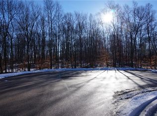130 Emerald Glen Rd, Salem, CT 06420