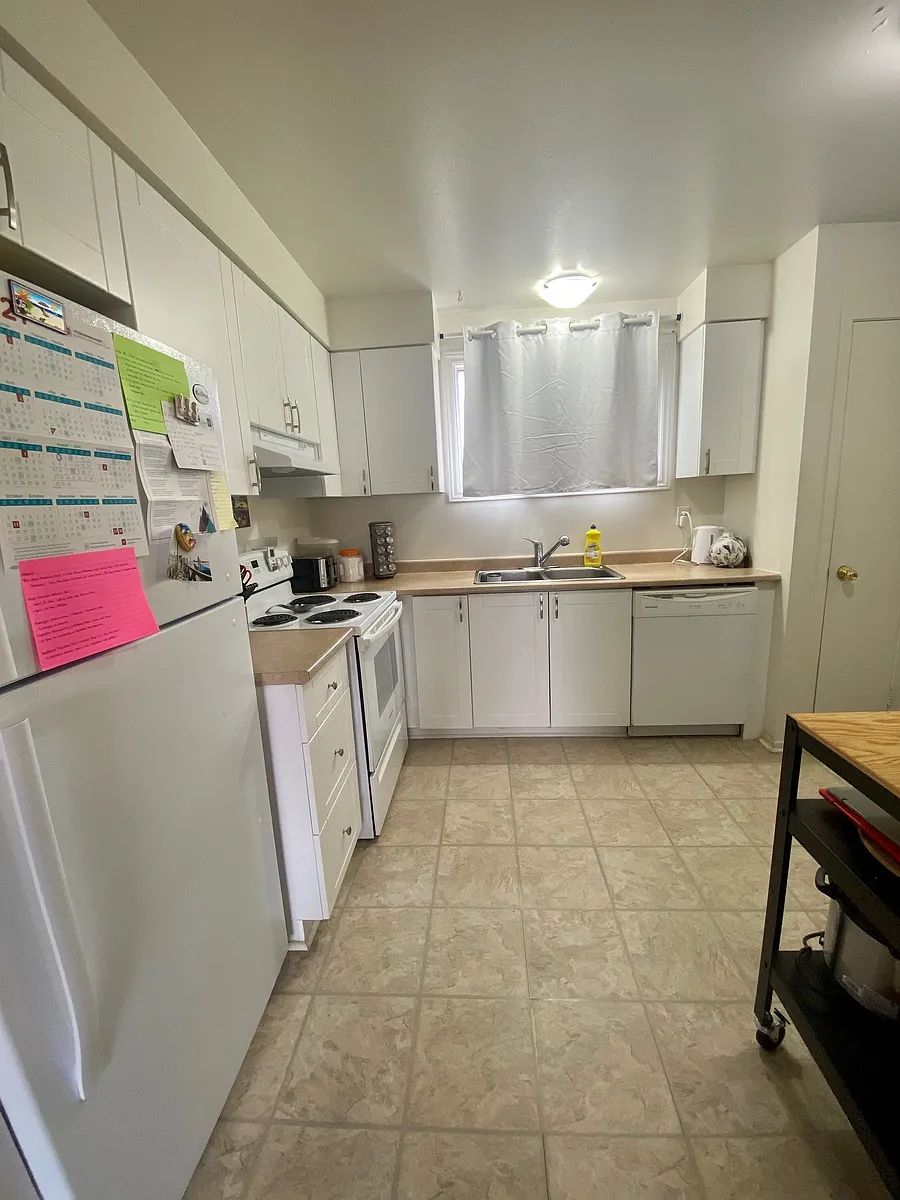 Building Photo - 1337 Perez Cres