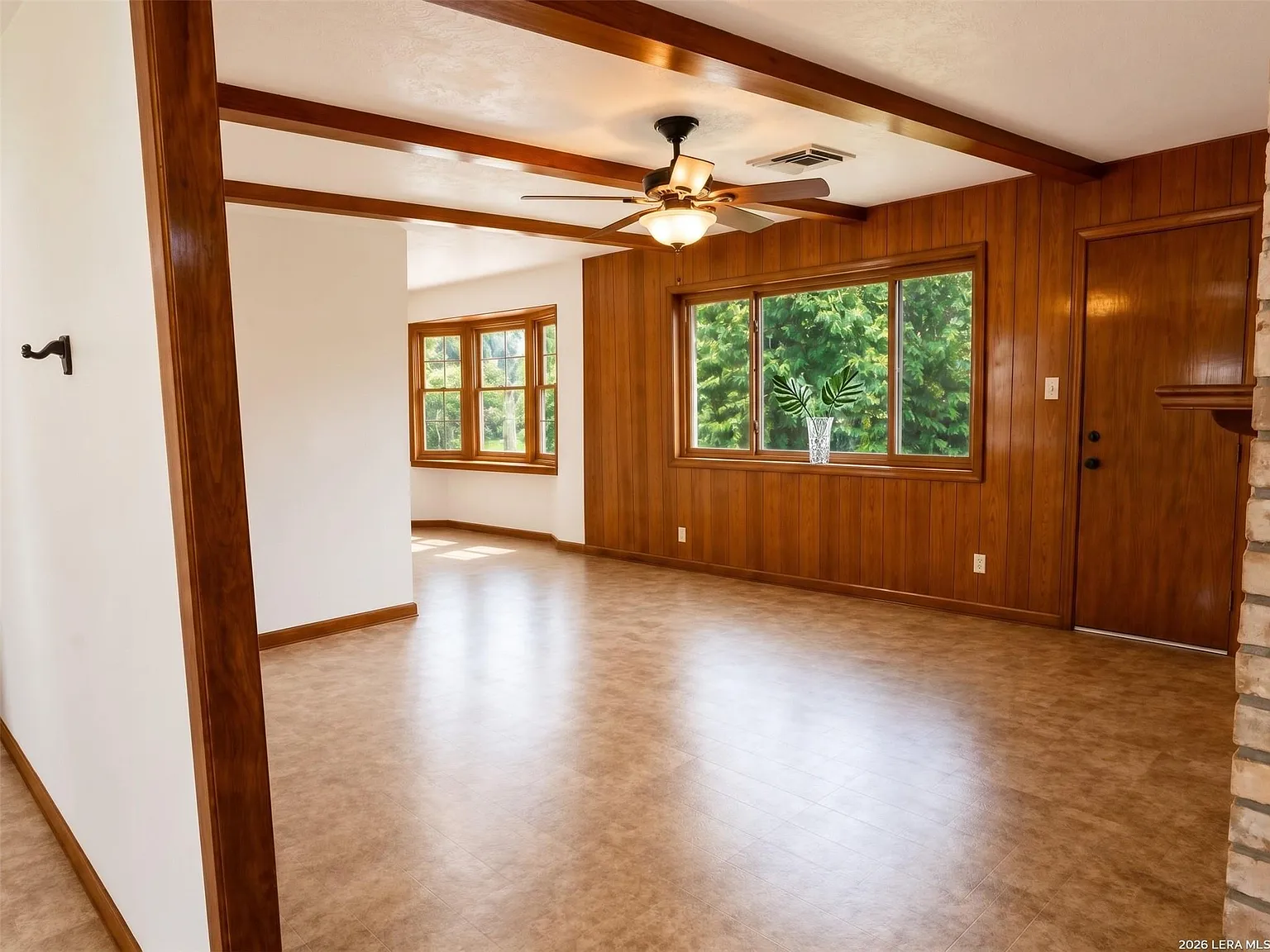 4 bed, 2.0 bath, 1788 sqft, $2,200 — Photo 4