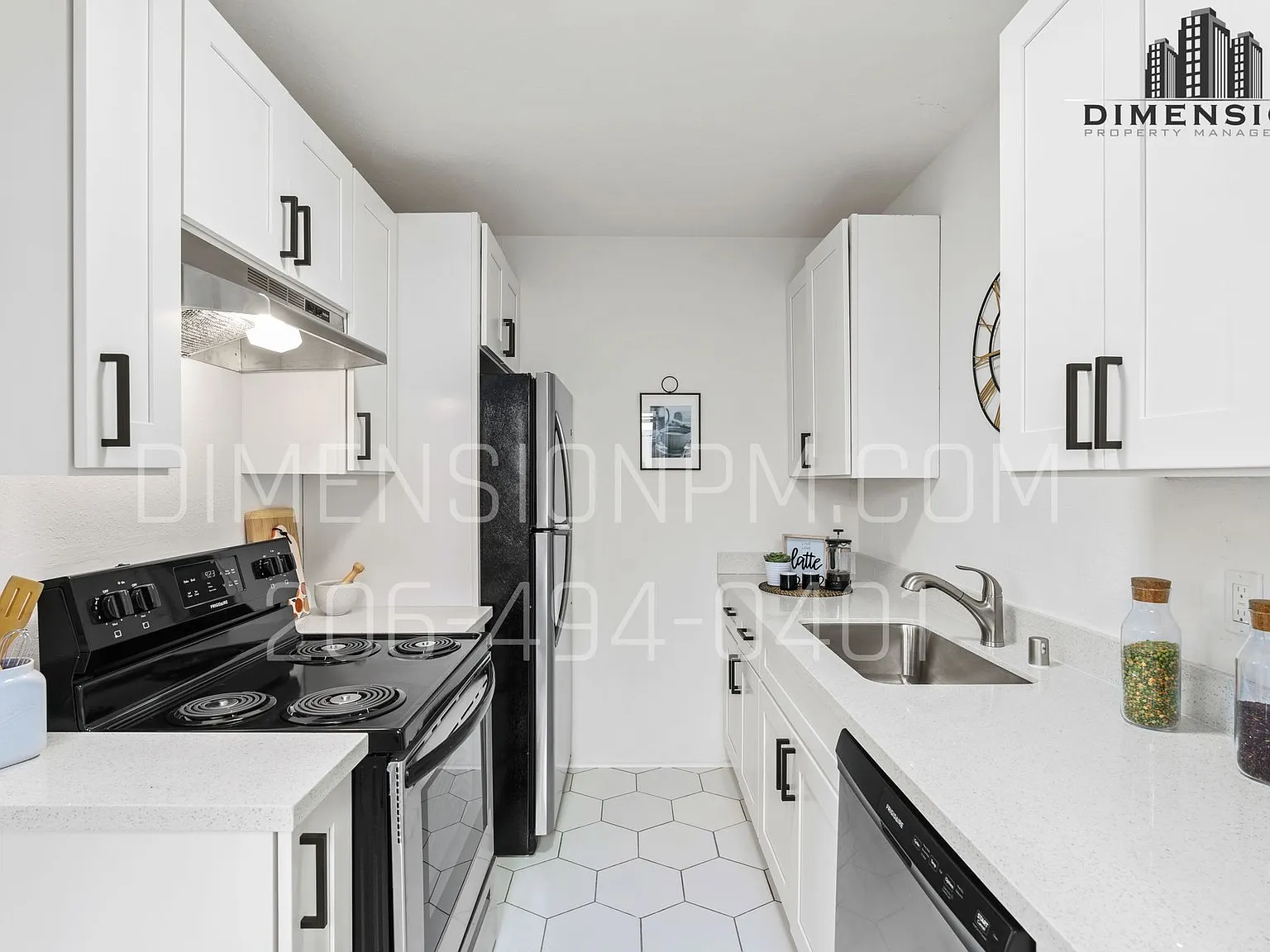 Historic Brick Studios in Walkable North Everett Updated Kitchens, Natural Light & Select Views — Photo 4