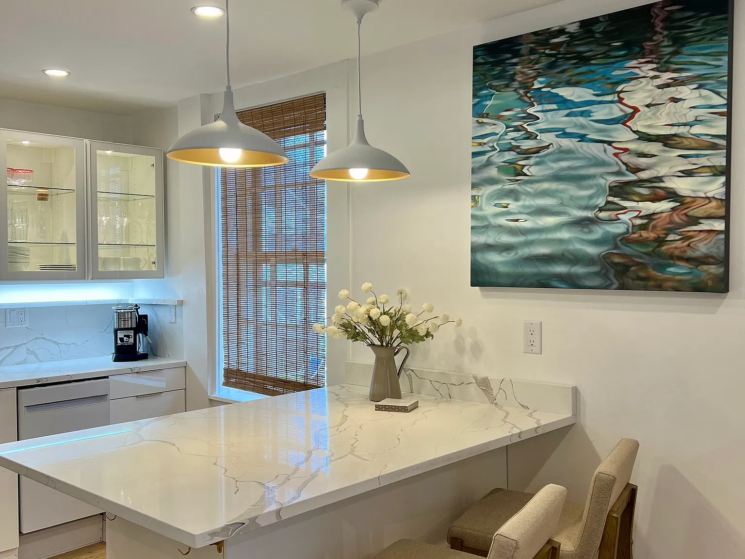 2 bed, 900 sqft, $3,750 — Photo 1