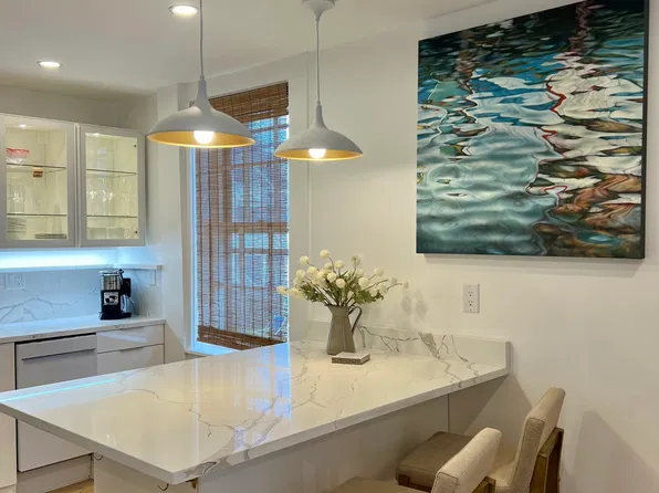 64 Front St APT 1, Marblehead, MA 01945