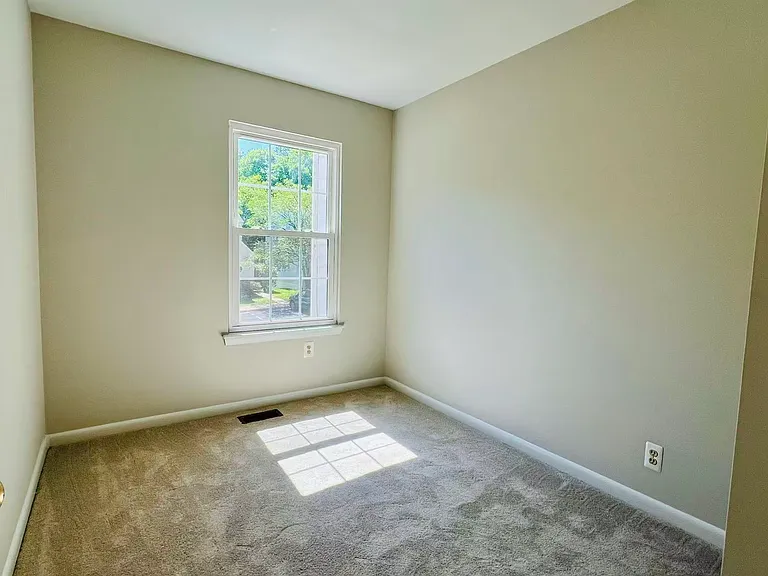 19046 Highstream Dr — Photo 8