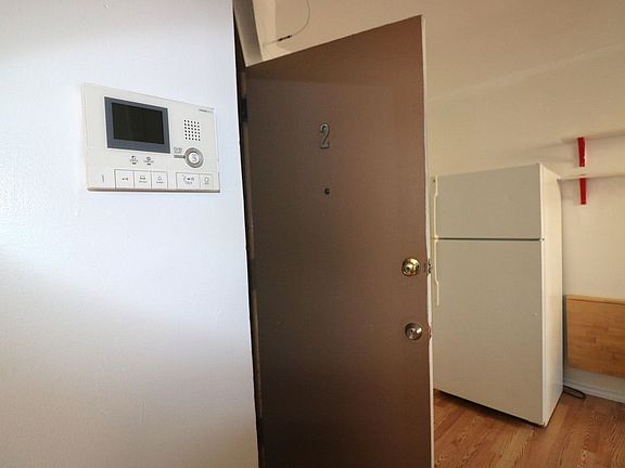 2nd image of 803 Hart St #2E