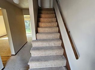 3 Easy St, South Charleston, WV 25309
