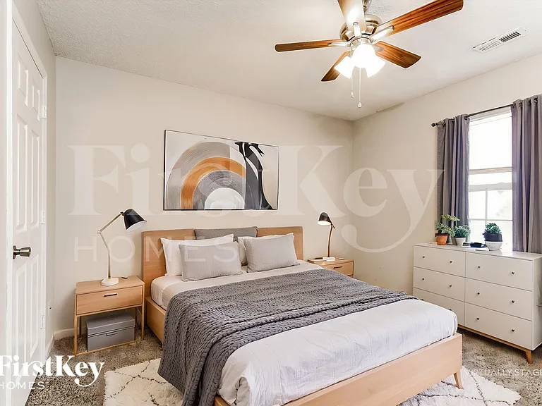 110 Stillwell St — Photo 9