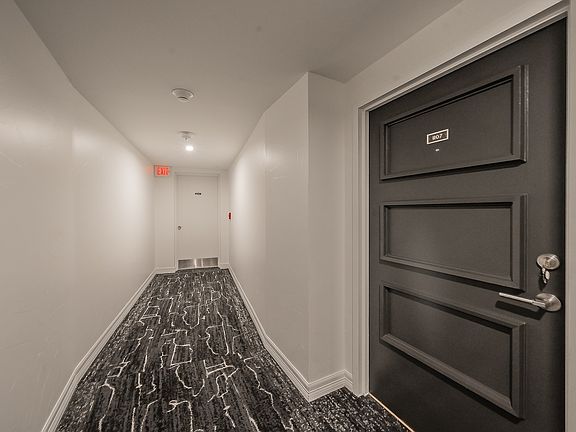 3rd image of 6211 W Northwest Hwy APT 1107