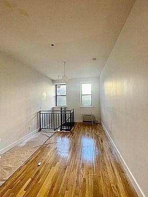5th image of 103 Jefferson Ave #1L