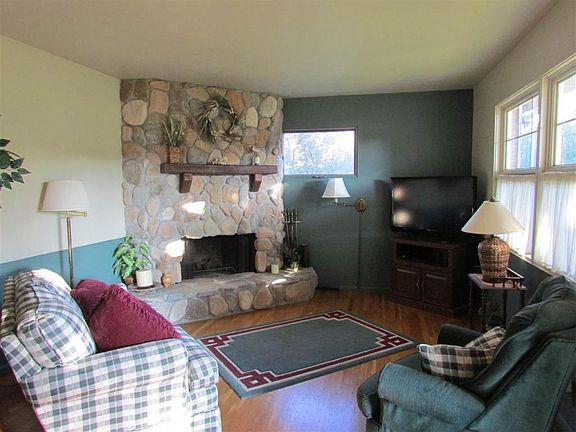 5th image of 52645 Walsingham Ln