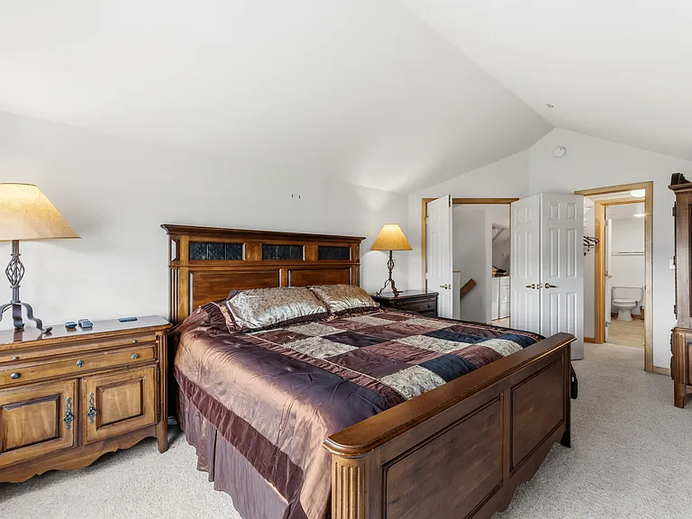 980 Lakepoint Dr — Photo 9