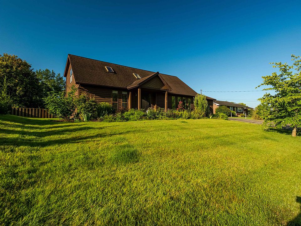 1st image of 554 Hollow Rd