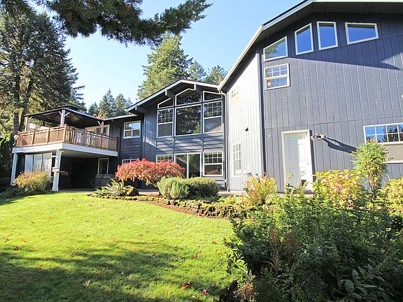 3rd image of 2710 SW Scenic Dr