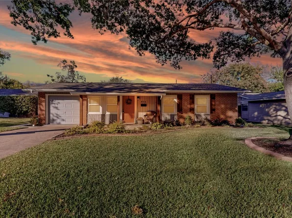 806 Vinecrest Ln, Richardson, TX 75080