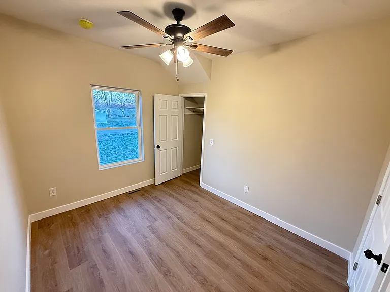 325 W Tyndal St — Photo 16