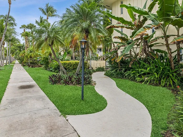 255 Sunrise Dr #107 — Photo 6