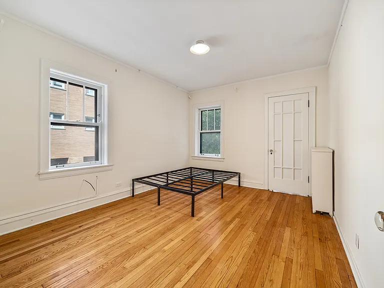 721 Foster St #1W — Photo 10