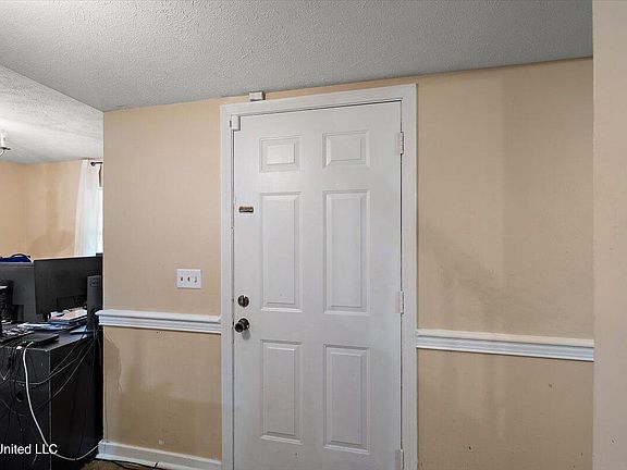 5th image of 416 Heritage Pl