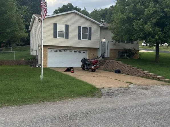 1891 Waybridge Ln, Fenton, MO 63026