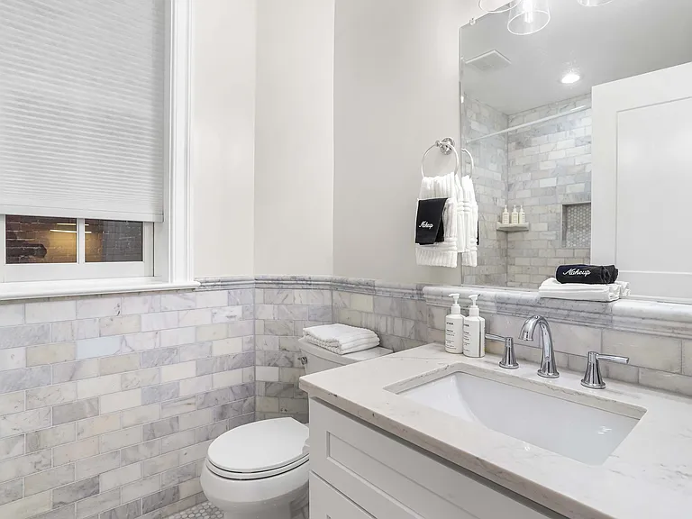 327 E Capitol St SE #2 — Photo 30