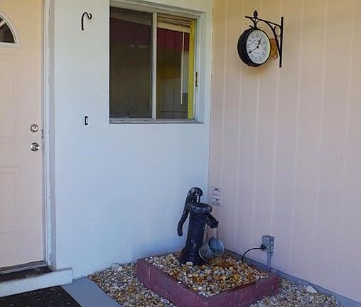 Front screened porch