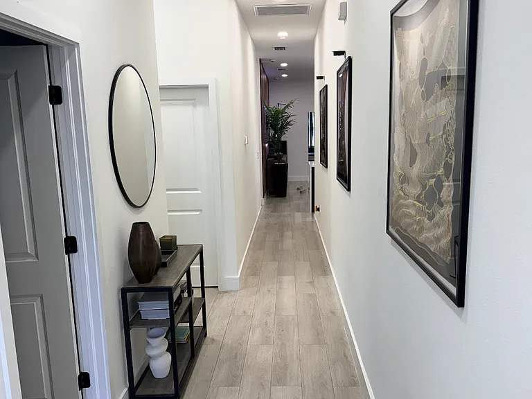 2143 W Saint Conrad St — Photo 3
