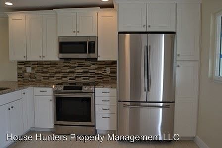 2nd image of 1434 W Marion Ave APT 2
