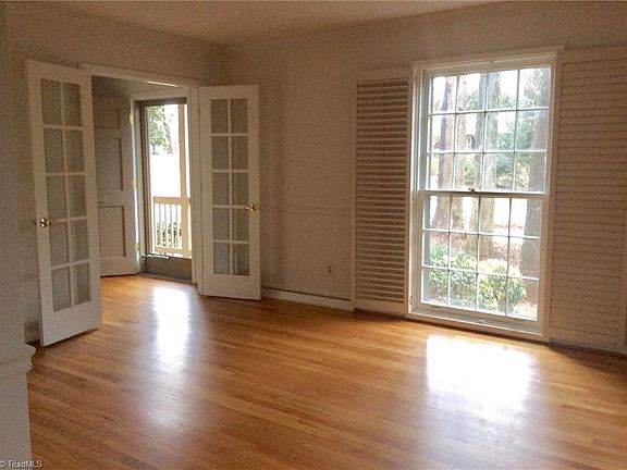 3rd image of 3016 W Cornwallis Dr