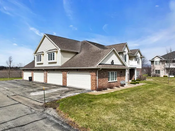 1734 Parkstone TERRACE #73, Mount Pleasant, WI 53406