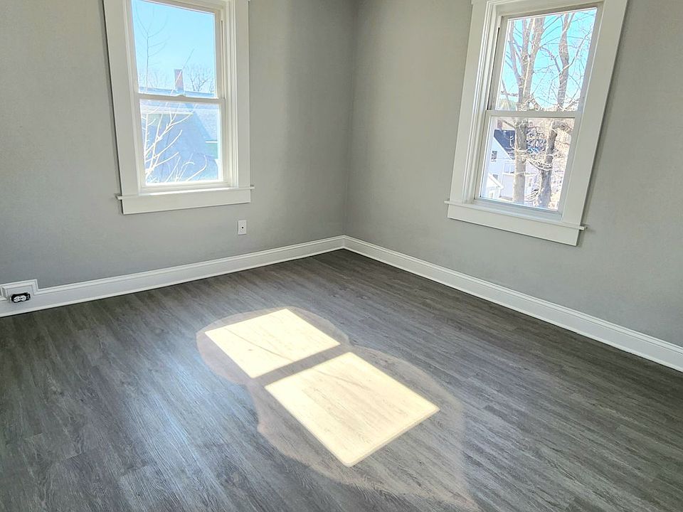 1st image of 182 Church St