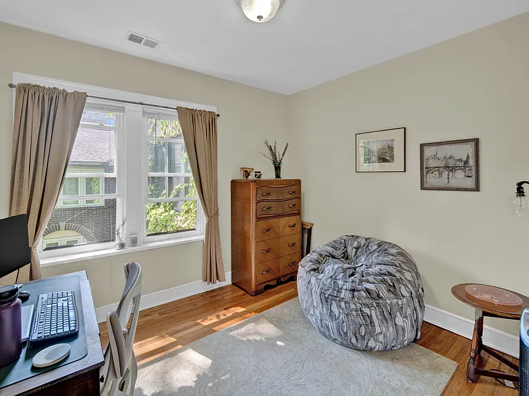 650 W Wellington Ave — Photo 12