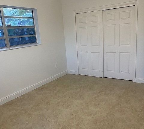 3rd image of 2362 NW 32nd St