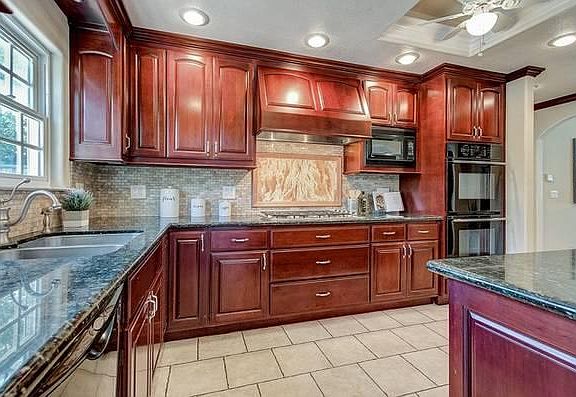 5th image of 2290 Lindaire Ave