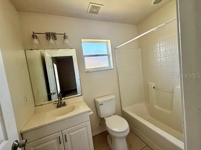 1157 Normandy Dr — Photo 14