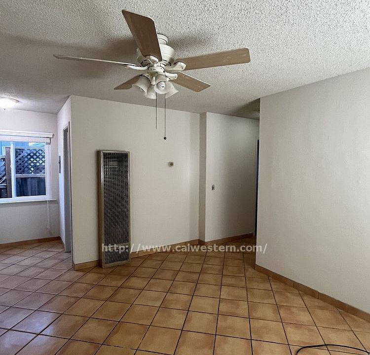 1st image of 536 E Saint James St #2