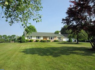 26 Sunset Dr, Ottsville, PA 18942