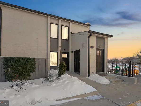 19520 Village Walk #3-101, Montgomery Village, MD 20886