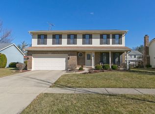 5025 Castaway Ln, Hoffman Estates, IL 60010