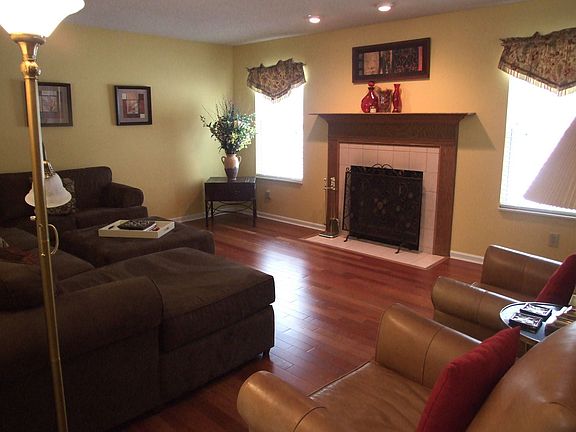 Living room - another angle