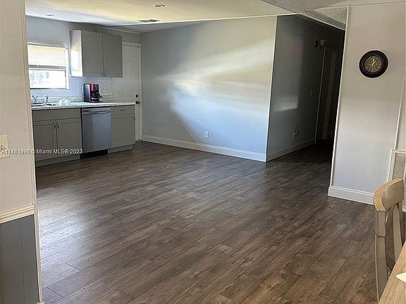 4th image of 6524 Old Orchard Ave