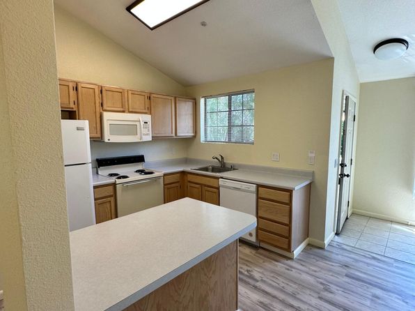 118 Golden Gate Cir