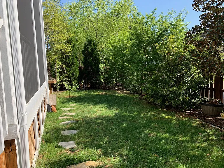 208 Lord Levens Ln — Photo 12