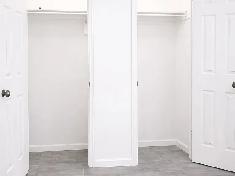2nd Bedroom Closet